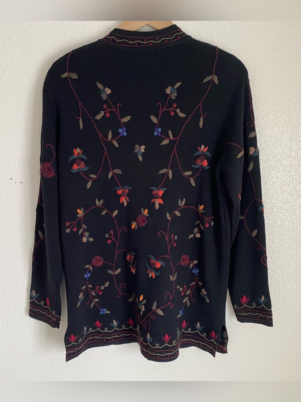Vintage Mark, Fore & Strike floral embroidered Fig Vine button down cardigan, M - Picture 12 of 15